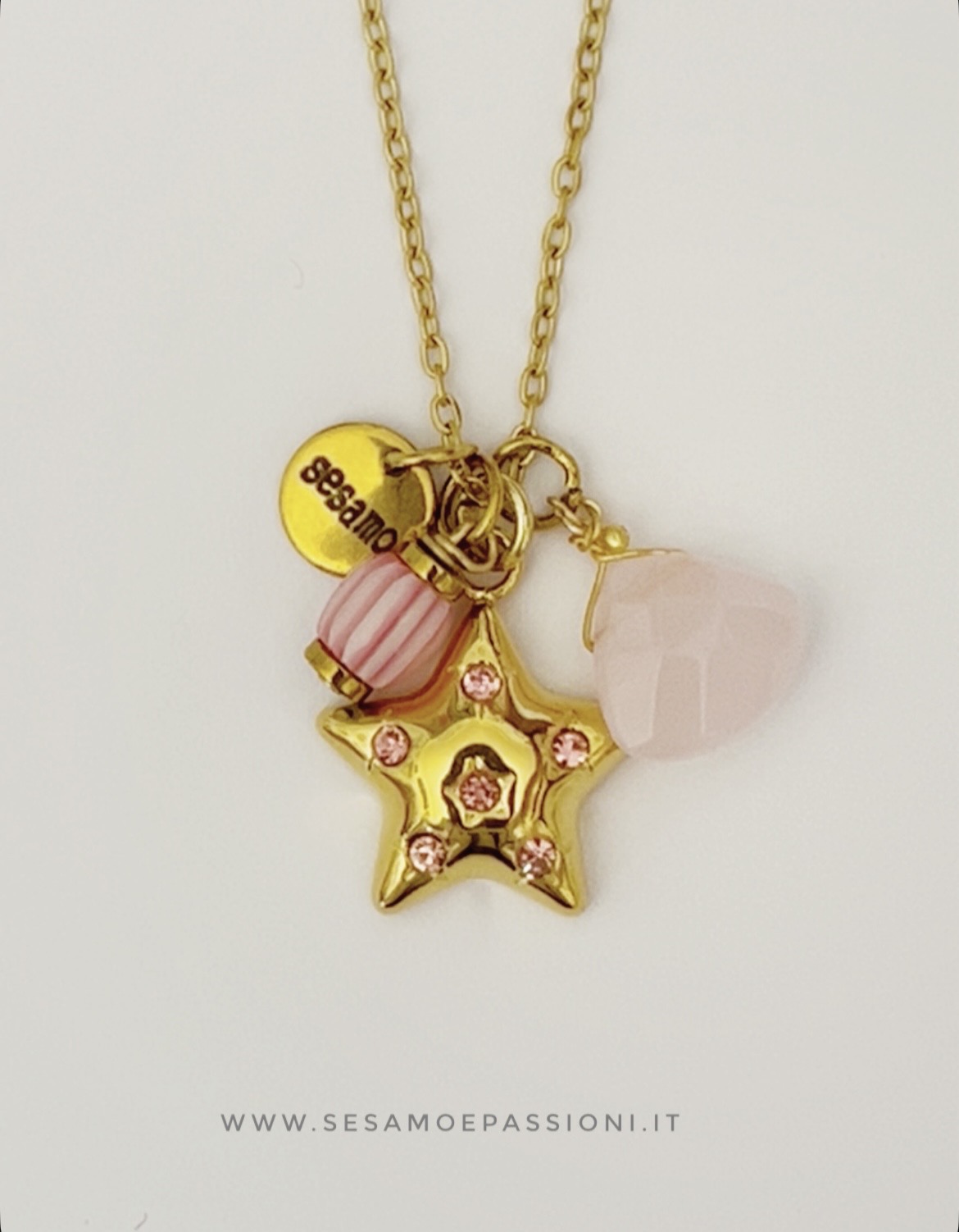 Collana think pink